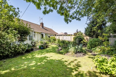 Click the photo for more details of Beckford Close, Warminster, Wiltshire