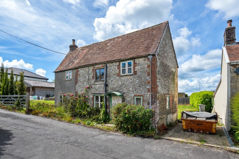 Click the photo for more details of Hillwood Lane, Warminster, Wiltshire