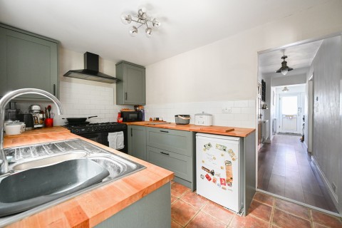 Click the photo for more details of Oaklands Close, Fordingbridge, SP6