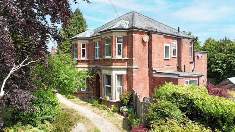 Click the photo for more details of Station Road, Sway, Lymington, SO41