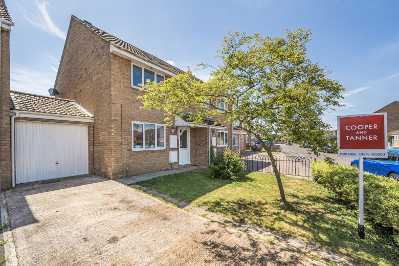 Click the photo for more details of Nightingale Avenue, Frome, Somerset