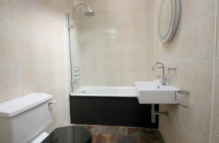 Images for Shirburn Street, WATLINGTON