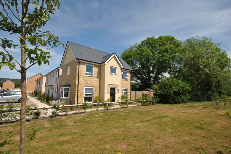 Click the photo for more details of Ozark Road, Cheddar