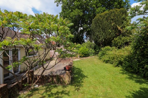 Click the photo for more details of Oakhurst Road, Battle, East Sussex
