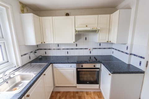 Click the photo for more details of Sedlescombe Road North, St Leonards-on-Sea, East Sussex