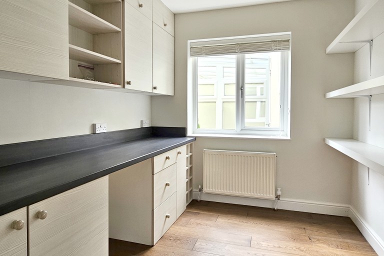Images for Bove Town, Glastonbury, Somerset