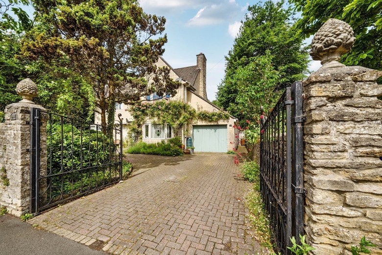 Click the photo for more details of Weymouth Road, Frome, Somerset