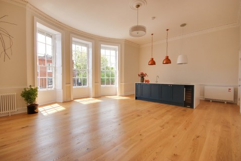 Click the photo for more details of High Street, Lymington, so41