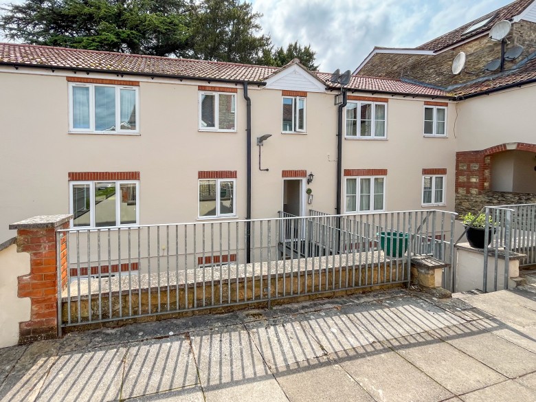 Click the photo for more details of Vineys Yard, Bruton, Somerset