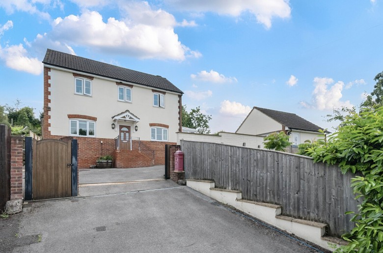 Click the photo for more details of Brook Street, Warminster, Wiltshire