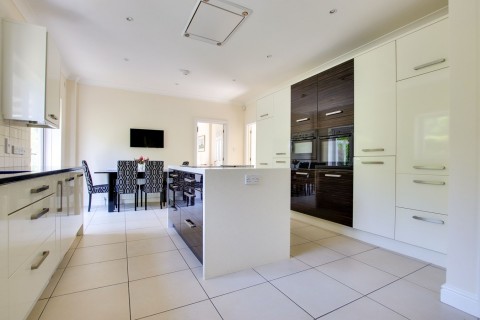 Click the photo for more details of Blackbush Road, Milford on Sea, Lymington, SO41