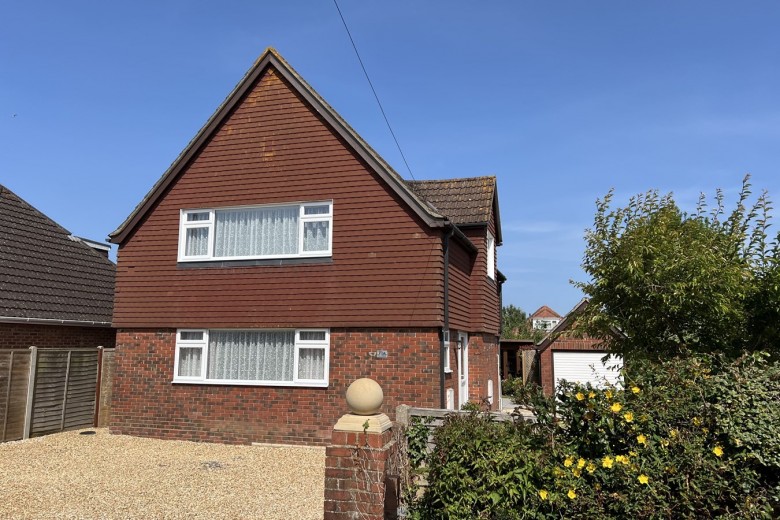 Click the photo for more details of South Street, Pennington, Lymington, SO41