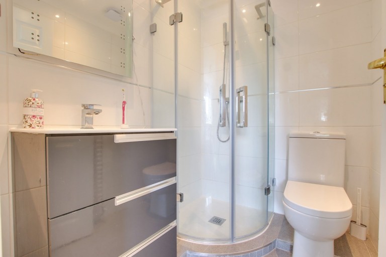 Images for Woodley Gardens, Lymington, SO41