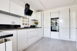 Images for Woodley Gardens, Lymington, SO41