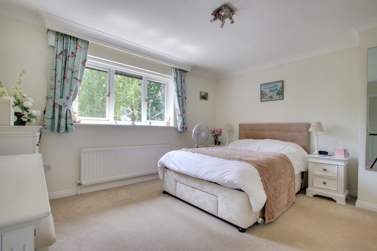 Images for Woodley Gardens, Lymington, SO41