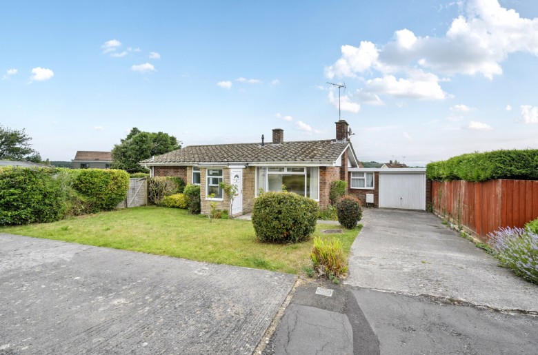 Click the photo for more details of Thornhill Road, Warminster, Wiltshire