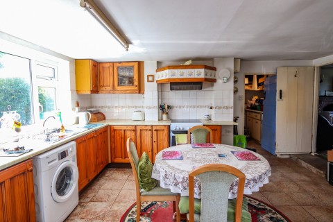 Click the photo for more details of Hooe, Battle, East Sussex
