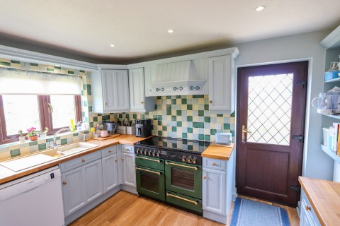 Click the photo for more details of Starrs Mead, Battle, East Sussex