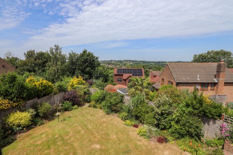 Click the photo for more details of Starrs Mead, Battle, East Sussex