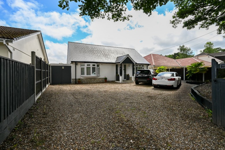 Click the photo for more details of Sandy Lane, Ashley Heath, Ringwood, BH24