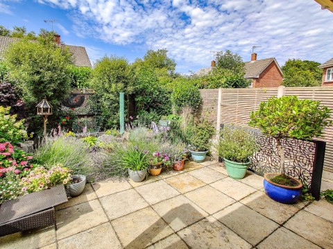 Click the photo for more details of Meadow Close, Burley, Ringwood, BH24