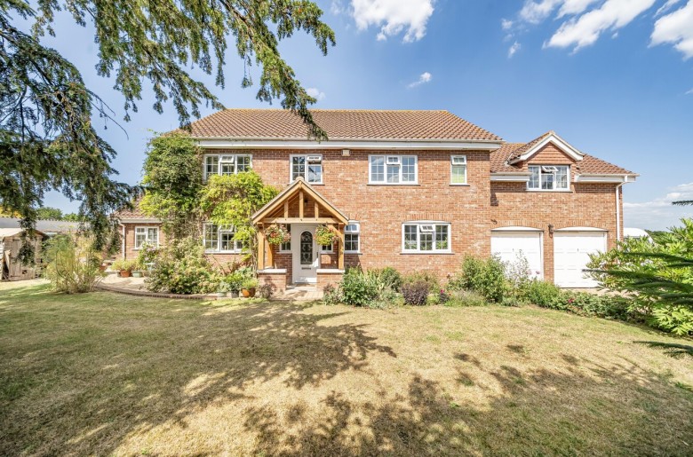 Click the photo for more details of Manor Road, Chedzoy, Somerset