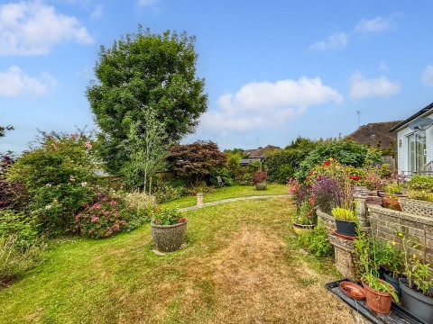Click the photo for more details of Tollgates, Battle, East Sussex