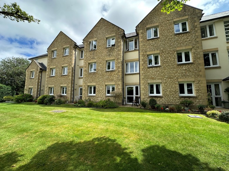 Click the photo for more details of Charlton Road, Shepton Mallet, Somerset