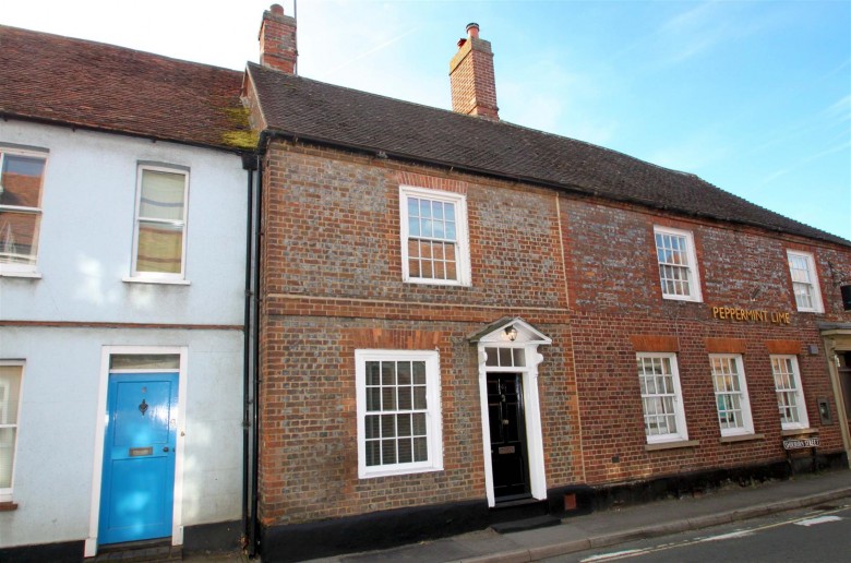 Click the photo for more details of Shirburn Street, WATLINGTON