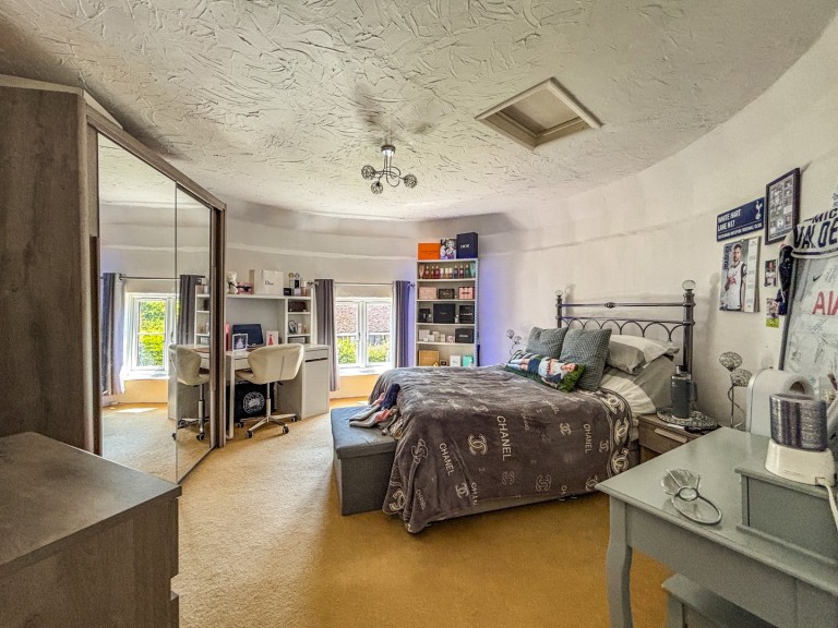 Images for Staplecross, Robertsbridge, East Sussex