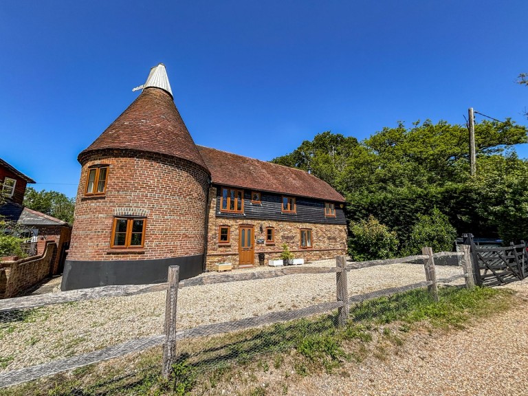 Images for Staplecross, Robertsbridge, East Sussex