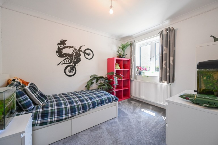 Images for Avon Park, Ringwood, BH24