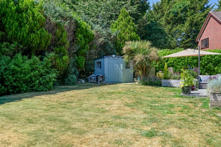 Images for Avon Park, Ringwood, BH24