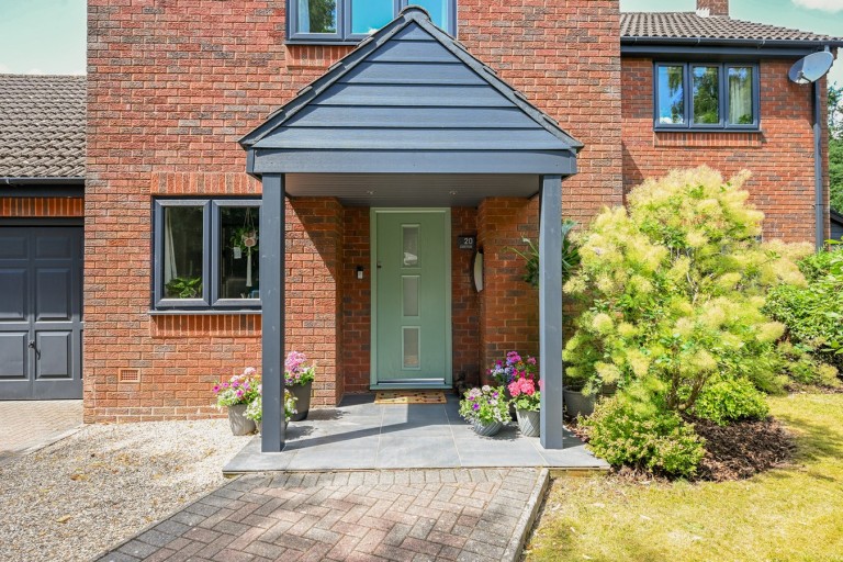 Images for Avon Park, Ringwood, BH24