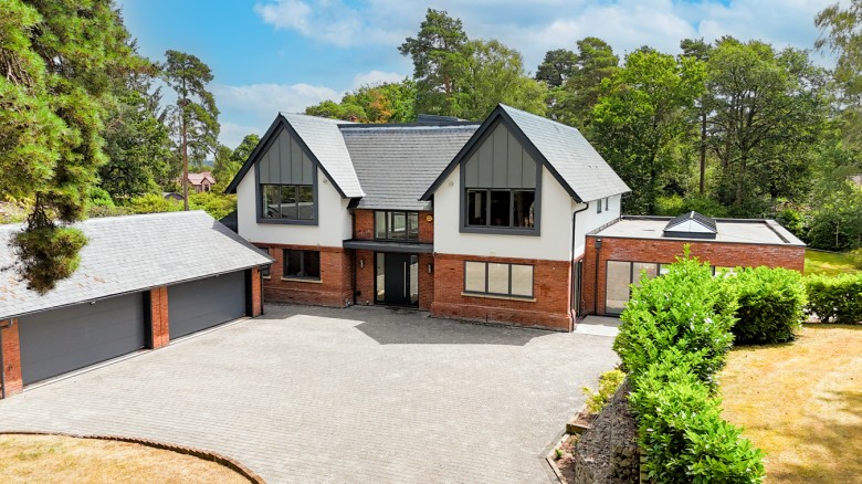 Click the photo for more details of Avon Avenue, Ringwood, St Ives, BH24