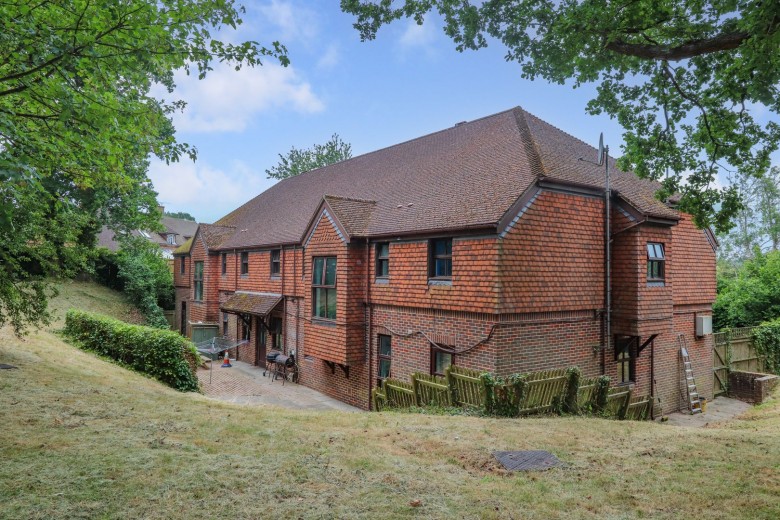 Click the photo for more details of Bishops Lane, Robertsbridge, East Sussex