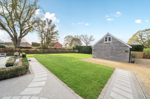 Click the photo for more details of North Weirs, Brockenhurst, SO42