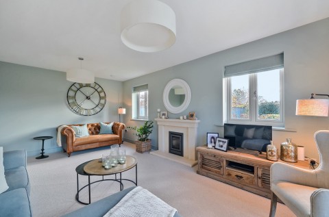 Click the photo for more details of North Weirs, Brockenhurst, SO42