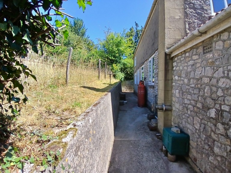 Images for Whitstone Hill, Pilton, Somerset