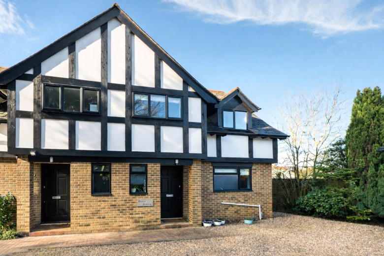 Click the photo for more details of Lyndhurst Road, Brockenhurst, SO42