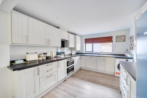 Click the photo for more details of Lyndhurst Road, Brockenhurst, SO42