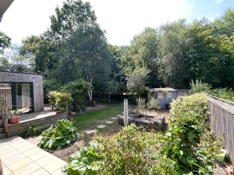 Click the photo for more details of Oakland Drive, Robertsbridge, East Sussex