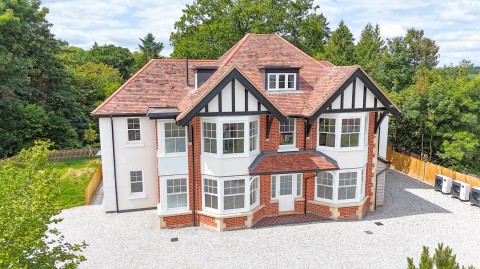 Click the photo for more details of Pikes Hill, Lyndhurst, SO43