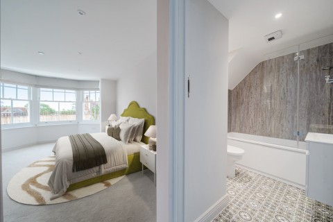 Click the photo for more details of Pikes Hill, Lyndhurst, SO43