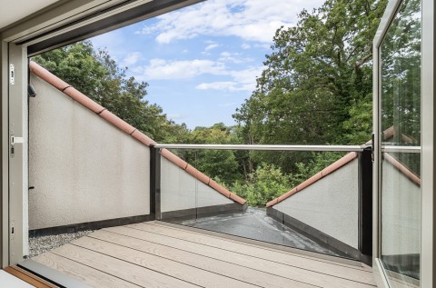 Click the photo for more details of Pikes Hill, Lyndhurst, SO43