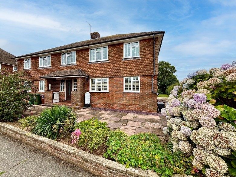 Click the photo for more details of Tollgates, Battle, East Sussex