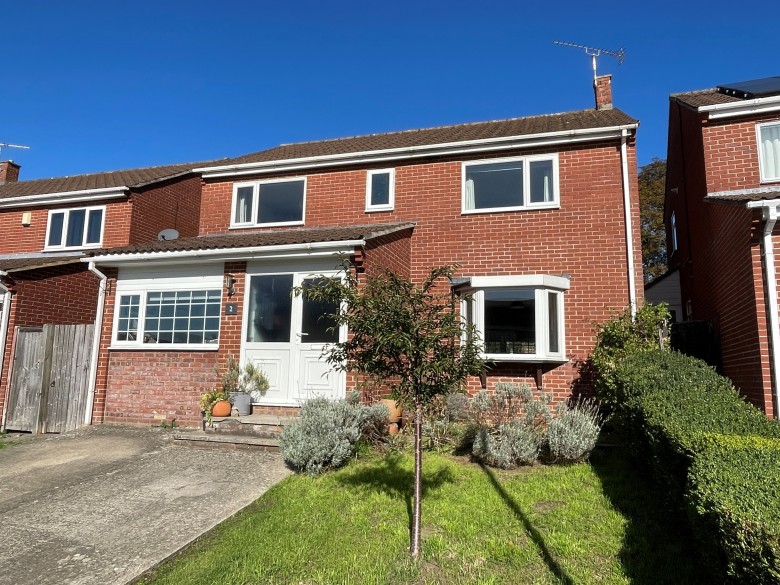 Click the photo for more details of Barn Green, Glastonbury, Somerset