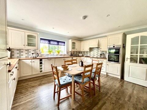 Click the photo for more details of Butchers Lane, Three Oaks, East Sussex