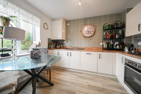Click the photo for more details of Narrowleaf Drive, Ringwood , BH24