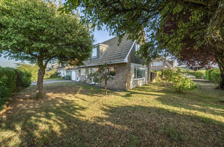 Click the photo for more details of Prestbury Drive, Warminster, Wiltshire